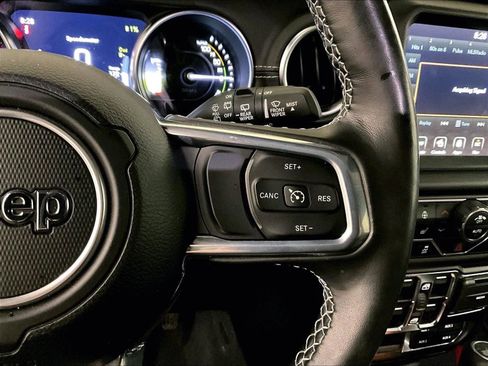 Used 2023 Jeep Wrangler Sahara w/ Cold Weather Group image 18