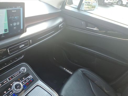 Used 2023 Lincoln Nautilus Reserve image 23