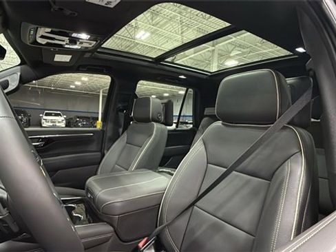 New 2026 Chevrolet Tahoe Premier image 13