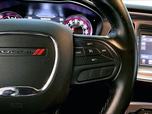 Used 2021 Dodge Challenger SXT image 21