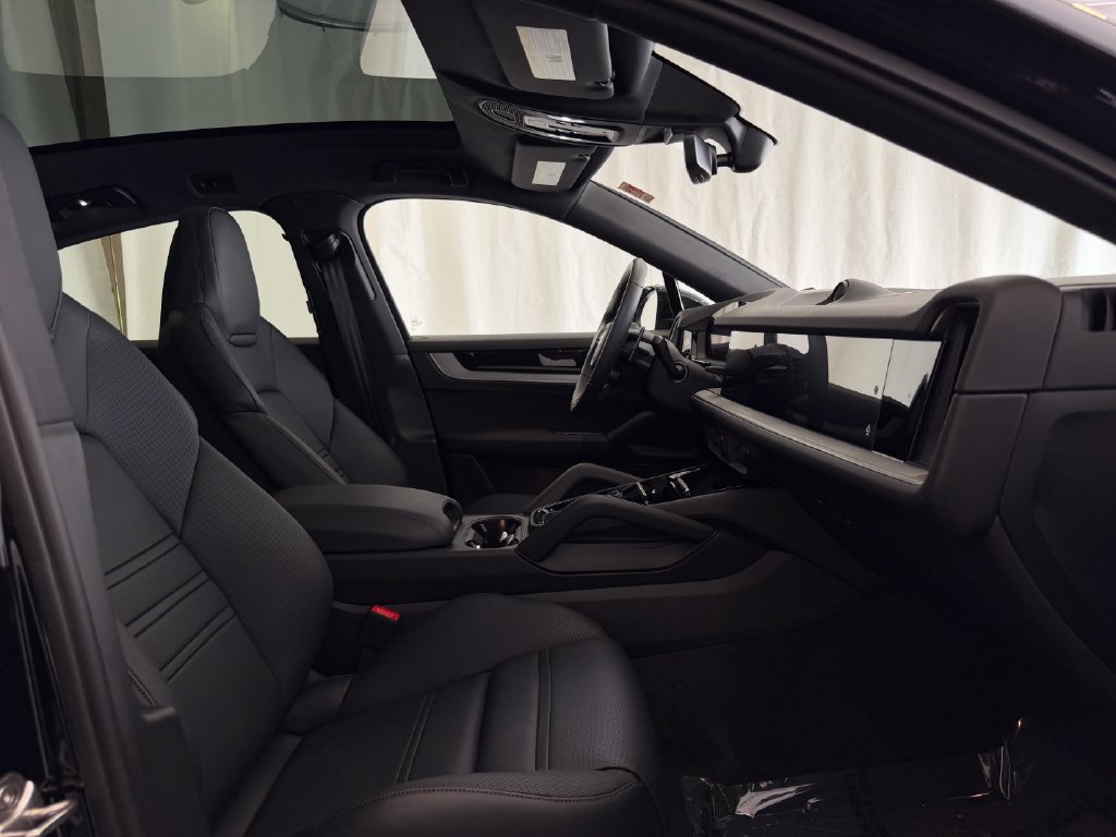 Certified 2026 Porsche Cayenne Coupe AWD/4WD image 16