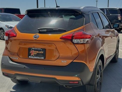 Used 2020 Nissan Kicks SR image 9