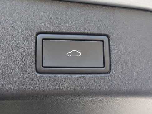 Certified 2022 Volkswagen ID.4 Pro S RWD image 11