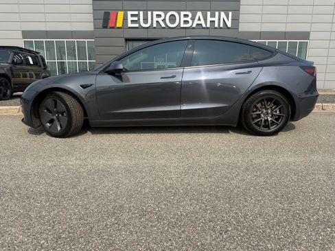 Used 2023 Tesla Model 3 Standard Range RWD image 2