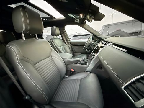 Used 2023 Land Rover Discovery S R-Dynamic image 33