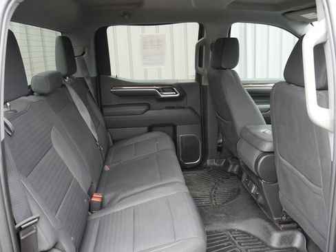 Used 2022 Chevrolet Silverado 1500 LT AWD/4WD image 24