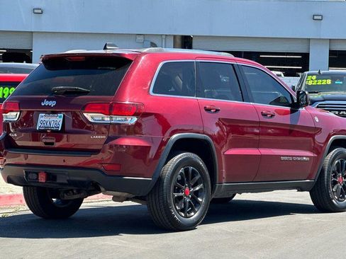 Used 2021 Jeep Grand Cherokee Laredo w/ Security & Convenience Group AWD/4WD image 4