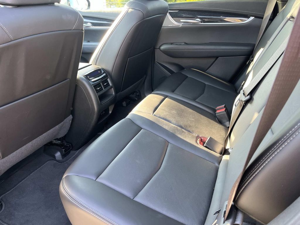 Certified 2023 Cadillac XT5 Premium Luxury w/ Technology Package FWD image 22