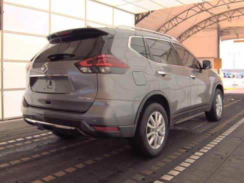 Used 2020 Nissan Rogue SV image 7