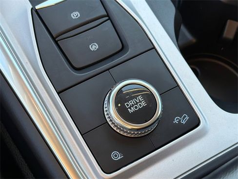 Used 2022 Ford Explorer XLT w/ Equipment Group 202A image 30