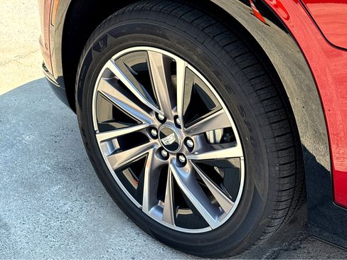 New 2026 Cadillac Vistiq Sport image 21