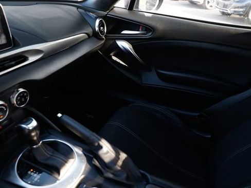 Used 2017 FIAT 124 Spider Classica image 19