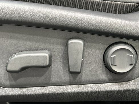 Certified 2025 Subaru Crosstrek 2.5i Limited w/ Crosstrek Mirror Package image 12