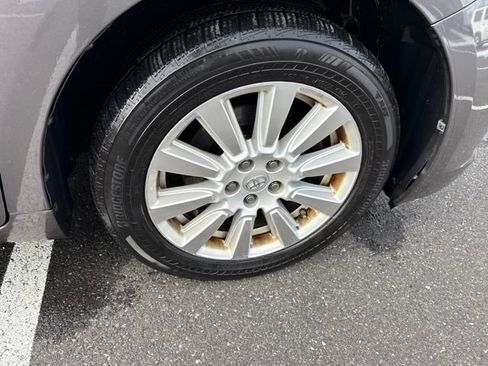 Used 2017 Toyota Sienna XLE Premium image 9