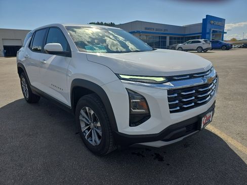 Certified 2025 Chevrolet Equinox LT AWD/4WD image 11
