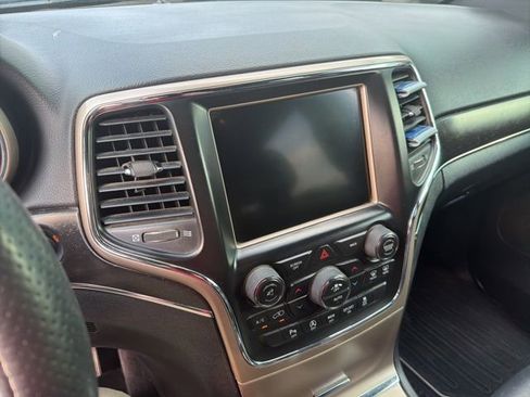 Used 2016 Jeep Grand Cherokee Limited image 2