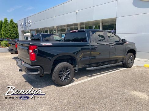 Used 2022 Chevrolet Silverado 1500 Custom Trail Boss AWD/4WD image 4