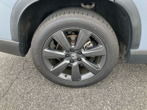 Used 2023 Honda Pilot Sport image 25