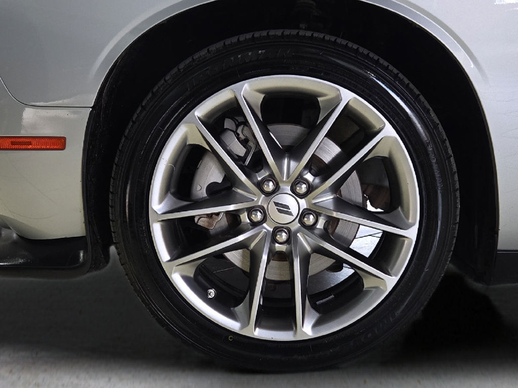 Used 2023 Dodge Challenger GT AWD/4WD image 9
