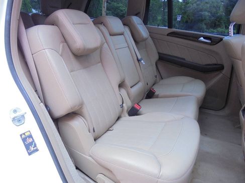 Used 2015 Mercedes-Benz GL 450 4MATIC w/ Lighting Package image 14