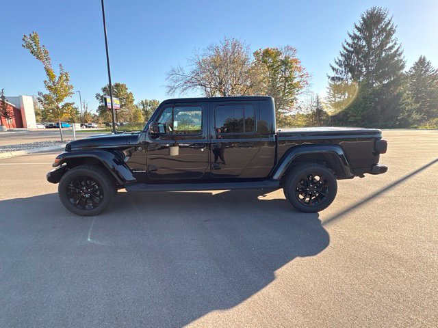 Used 2021 Jeep Gladiator Overland AWD/4WD image 2