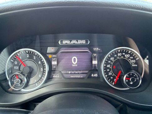 Used 2023 RAM 1500 Laramie AWD/4WD image 41