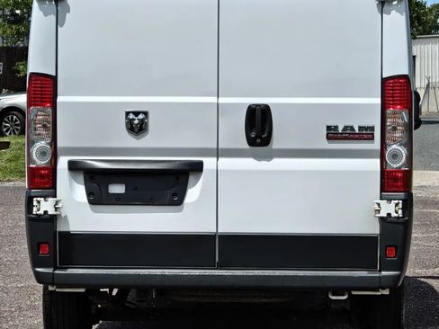 Used 2017 RAM ProMaster 2500 w/ Interior Convenience Group FWD image 4