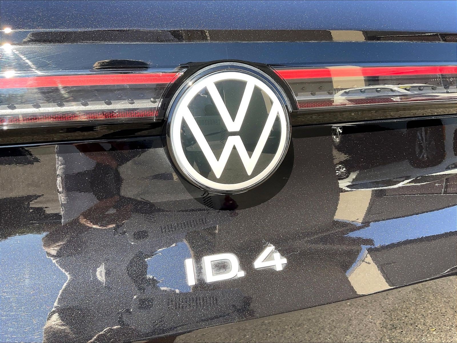 Used 2023 Volkswagen ID.4 Pro S Plus AWD/4WD image 30