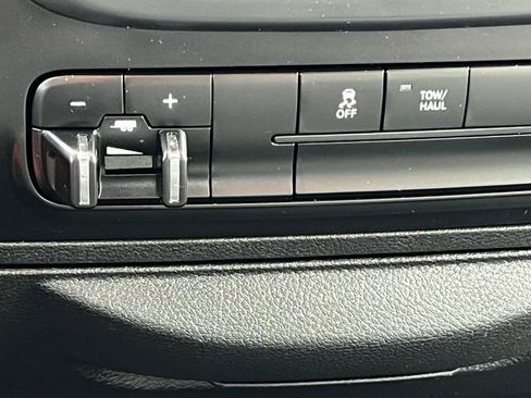 Used 2023 RAM 1500 Classic SLT w/ Protection Group image 27