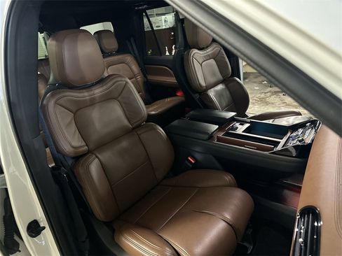 Certified 2022 Lincoln Navigator Reserve image 27