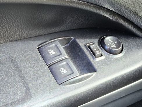 Used 2022 Chevrolet Colorado LT w/ Fleet Safety Package image 20