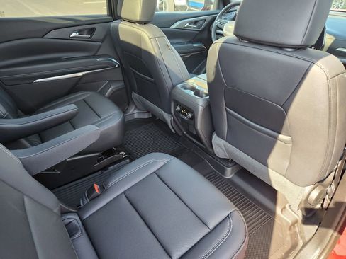 New 2026 Chevrolet Traverse LT w/ Sun and Wheel Package image 8