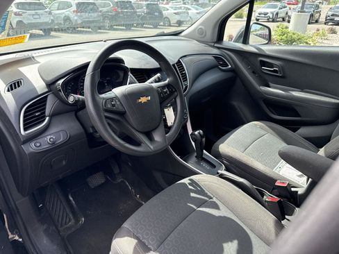 Used 2020 Chevrolet Trax LS w/ Tint and Cruise Package FWD image 6