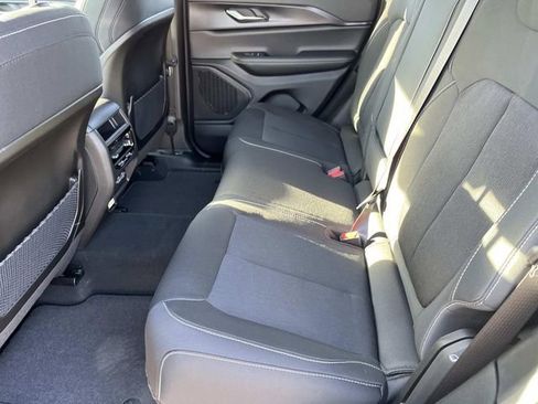 New 2026 Jeep Grand Cherokee Laredo image 19