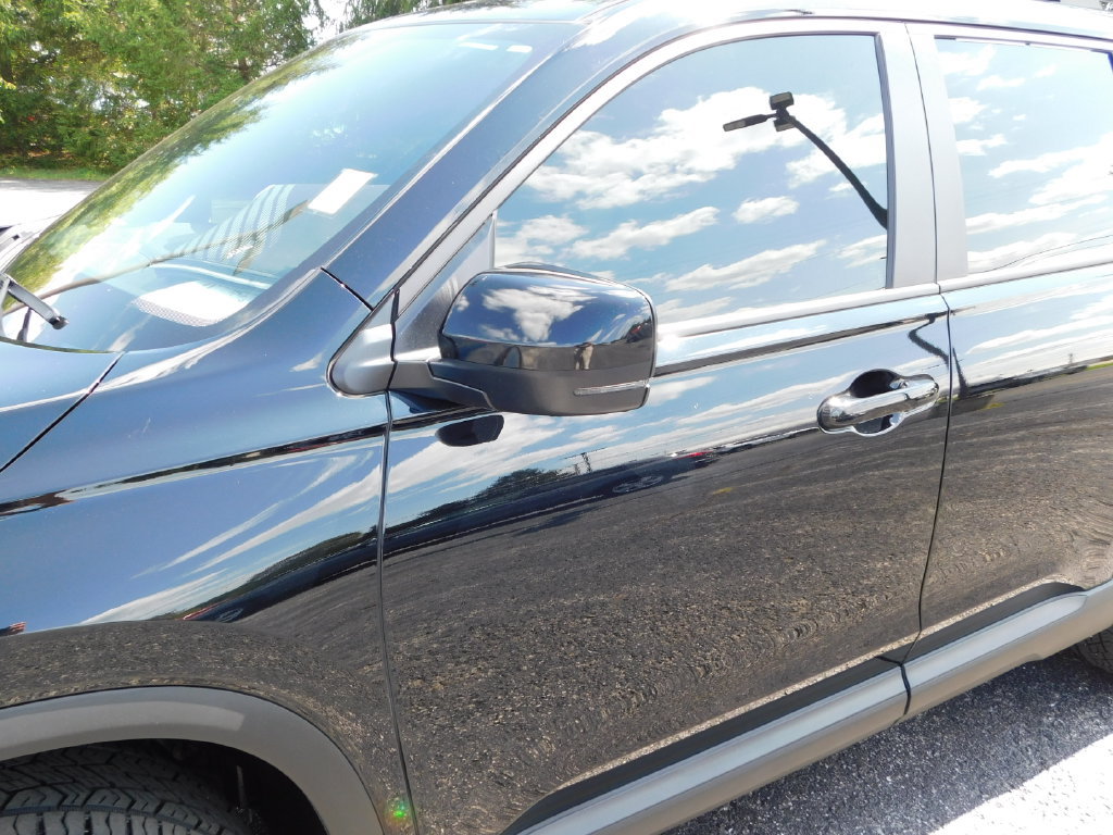 Used 2025 Honda Pilot TrailSport image 11