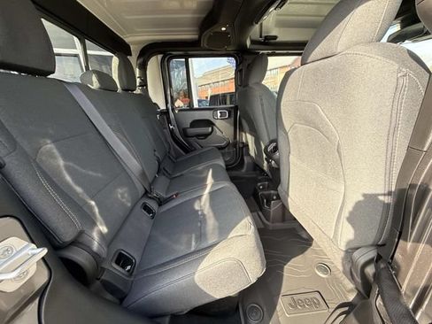 New 2026 Jeep Gladiator Sport AWD/4WD image 37