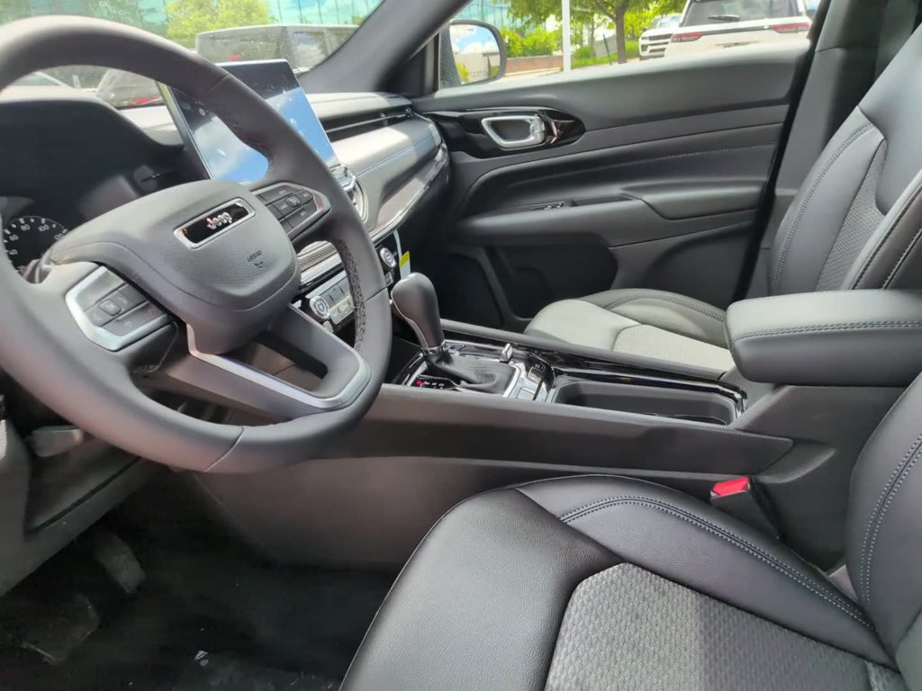 New 2026 Jeep Compass Latitude AWD/4WD image 16