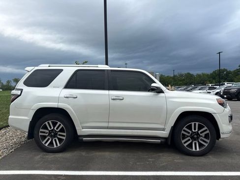 Used 2016 Toyota 4Runner Limited AWD/4WD image 4