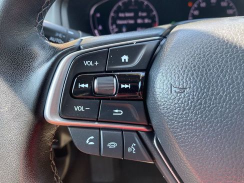 Used 2020 Honda Accord Touring image 16