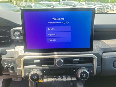 Used 2025 Toyota Tacoma 4x4 Double Cab Hybrid image 26