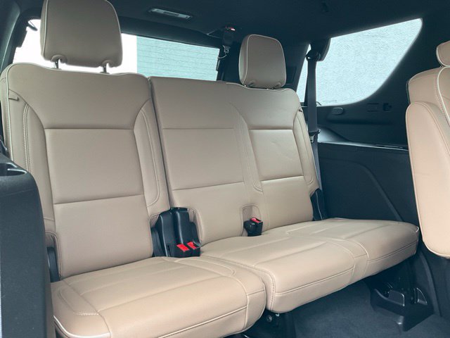 Used 2021 Chevrolet Tahoe Premier w/ Premium Package AWD/4WD image 23