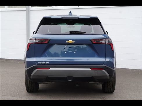 New 2026 Chevrolet Equinox LT w/ Convenience Package II FWD image 13