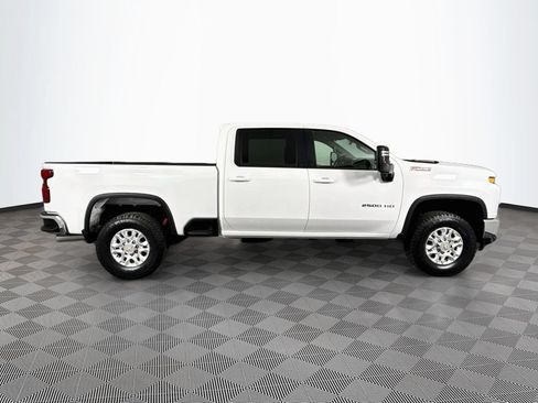 Used 2023 Chevrolet Silverado 2500 LT AWD/4WD image 8