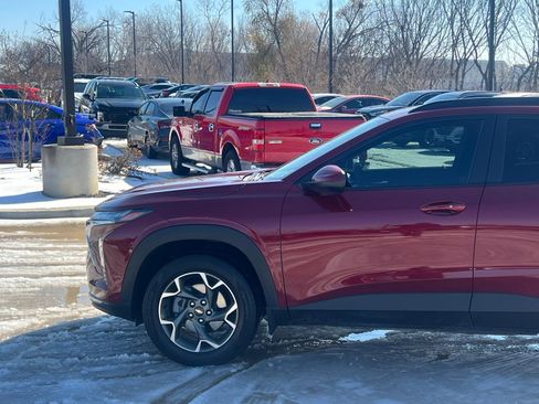 Used 2025 Chevrolet Trax LT w/ Driver Confidence Package image 7