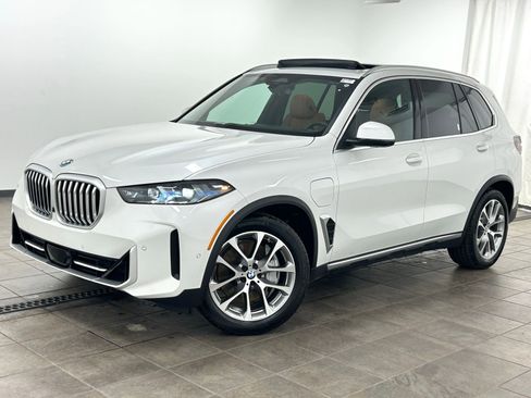 Used 2026 BMW X5 xDrive50e w/ Premium Package AWD/4WD image 1