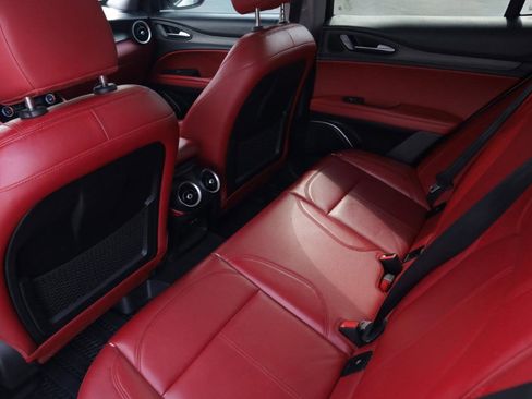 Used 2021 Alfa Romeo Stelvio Ti w/ Nero Edizione image 28