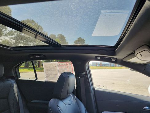 Used 2021 Cadillac XT4 Premium Luxury image 8