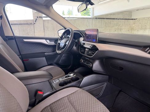 Used 2020 Ford Escape SE AWD/4WD image 25