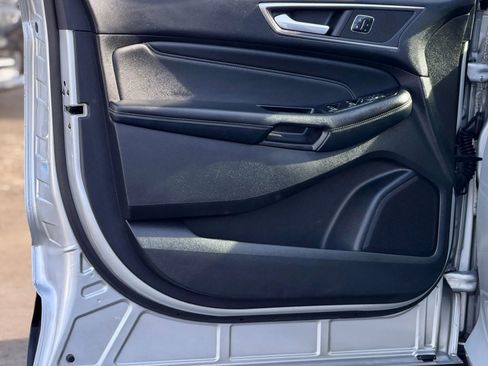 Used 2017 Ford Edge Titanium w/ Equipment Group 301A image 10