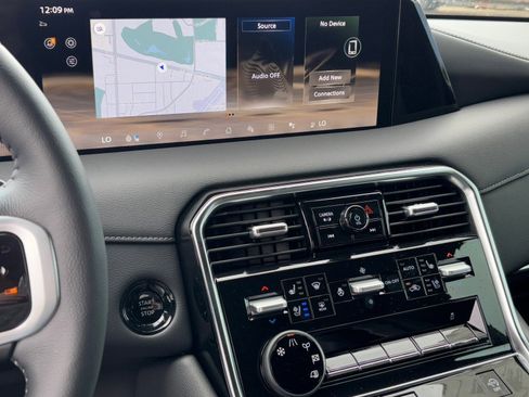 New 2026 Nissan Armada Platinum image 21